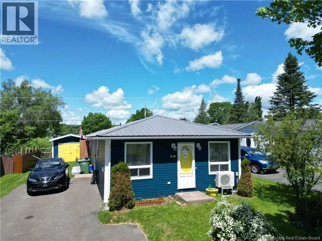 85 Stairs Street, Fredericton, New Brunswick E3B5V6