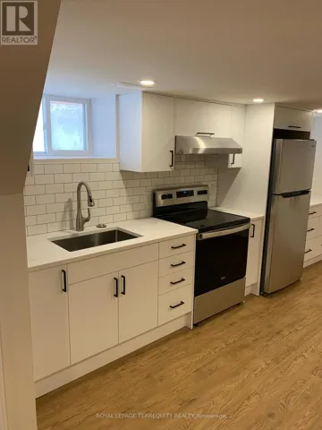 LOWER - 1527 DUFFERIN STREET, Toronto (Corso Italia-Davenport), Ontario M6H3L5