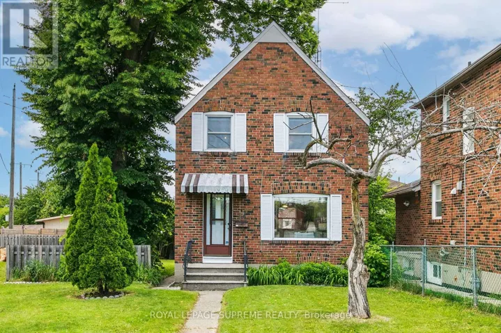 44 YARROW ROAD, Toronto (Keelesdale-Eglinton West), Ontario M6M4E3