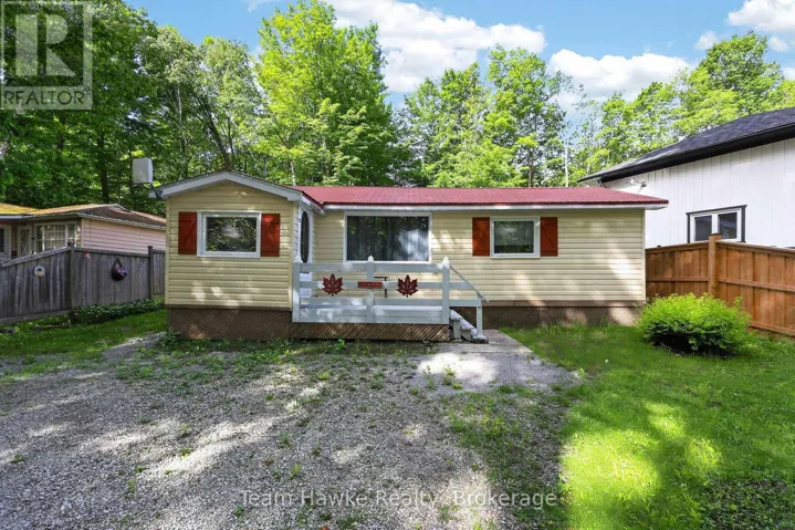 48 MCARTHUR DRIVE, Penetanguishene, Ontario L9M1W9