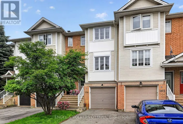 104 MANHATTAN CRESCENT, Ottawa, Ontario K2C4B7