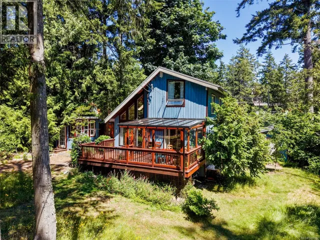 7913 Swanson View Dr, Pender Island, British Columbia V0N2M2