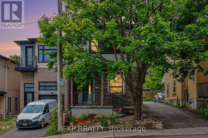 62 YOUNG STREET, Ottawa, Ontario K1S3H9