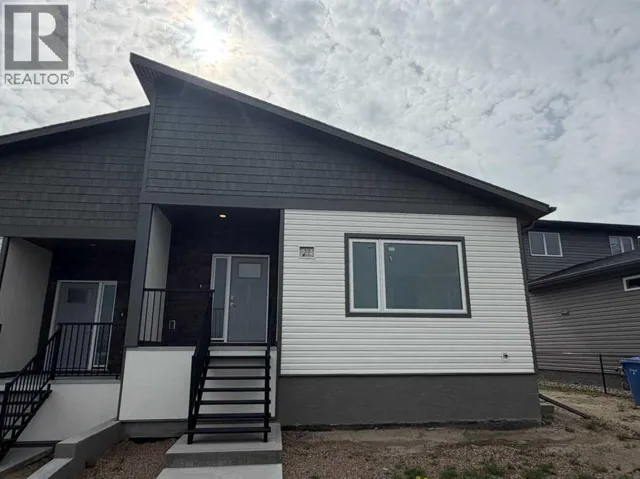 33 Sierra Green SW, Medicine Hat, Alberta T1B0R5