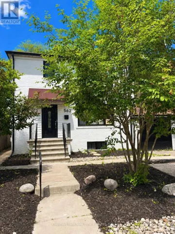 562 DELORAINE AVENUE, Toronto (Bedford Park-Nortown), Ontario M5M2C4