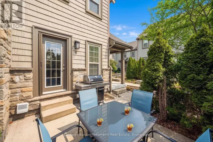 9 - 100 FREDERICK DRIVE, Guelph (Pineridge/Westminster Woods), Ontario N1L0H6