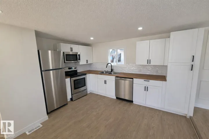 305 calahoo RD, Spruce Grove, Alberta T7X3K7