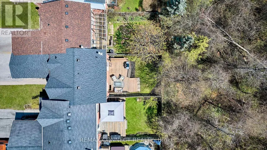 72 STUART ROAD, Clarington (Courtice), Ontario L1E1Y9
