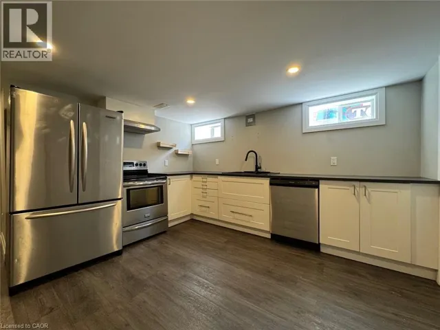 54 CAMBRIDGE Avenue Unit# Lower, Kitchener, Ontario N2B1N4