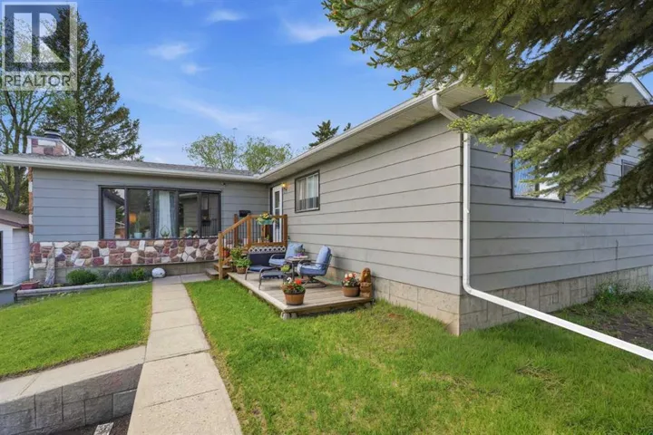 10 Tee Road, Lacombe, Alberta T4L1R4