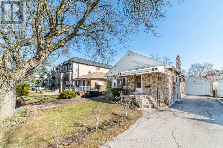139 KINGSDALE AVENUE, Toronto (Willowdale East), Ontario M2N3W8