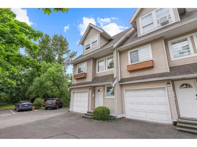 17 19948 WILLOUGHBY WAY, Langley, British Columbia V2Y1M6