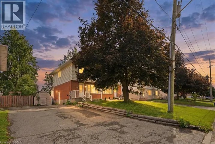 83 ORIOLE Parkway W, Elmira, Ontario N3B1C2
