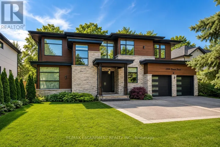 2104 DEVON ROAD, Oakville (FD Ford), Ontario L6J2N2