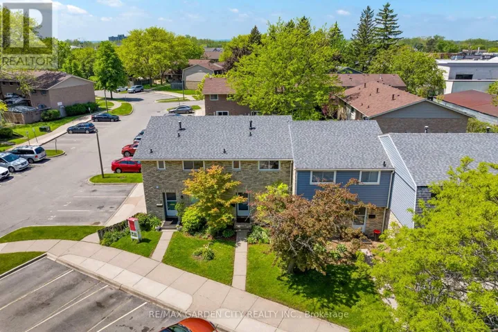 32 - 75 VENTURA DRIVE, St. Catharines (Haig), Ontario L2R7J7