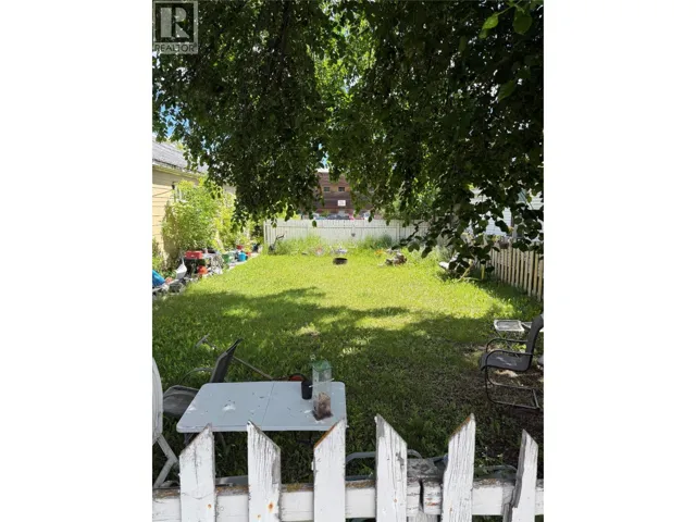 Lot 10 9th Avenue S, Cranbrook, British Columbia V1C2M2