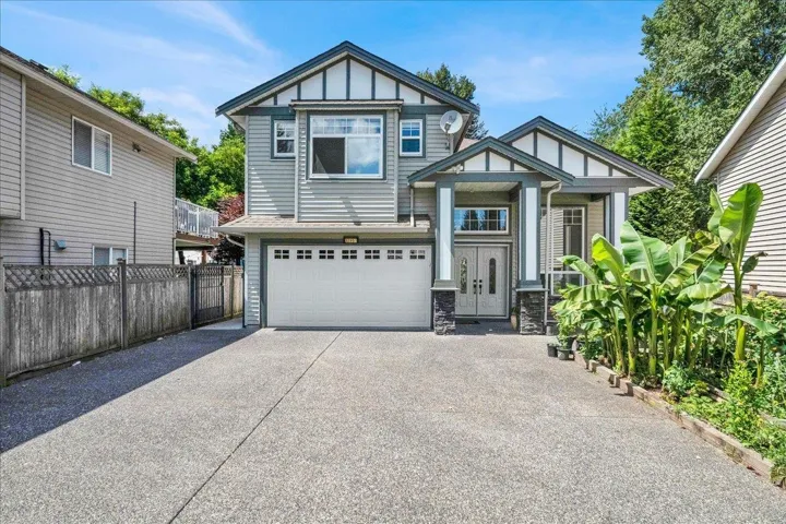 3295 273 STREET, Langley, British Columbia V4W3H9