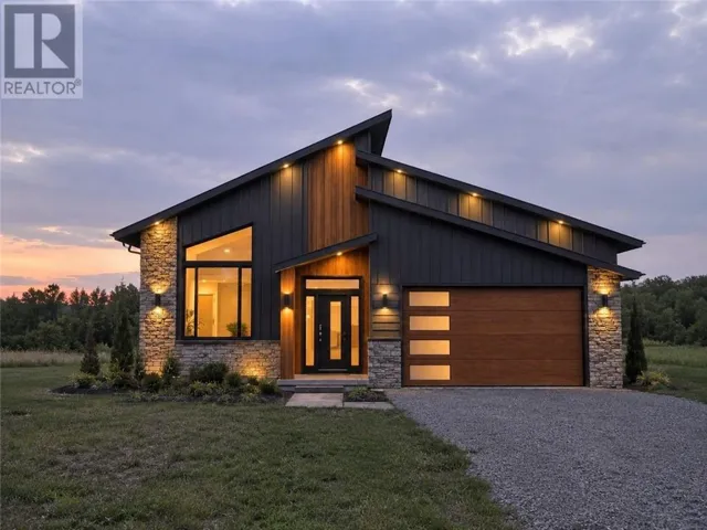 39 WILSON Street, Little Current, Ontario P0P1K0
