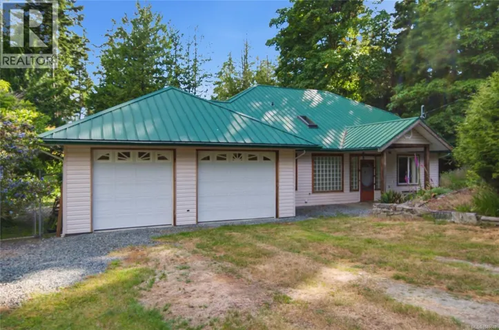 7905 Plumper Way, Pender Island, British Columbia V0N2M2