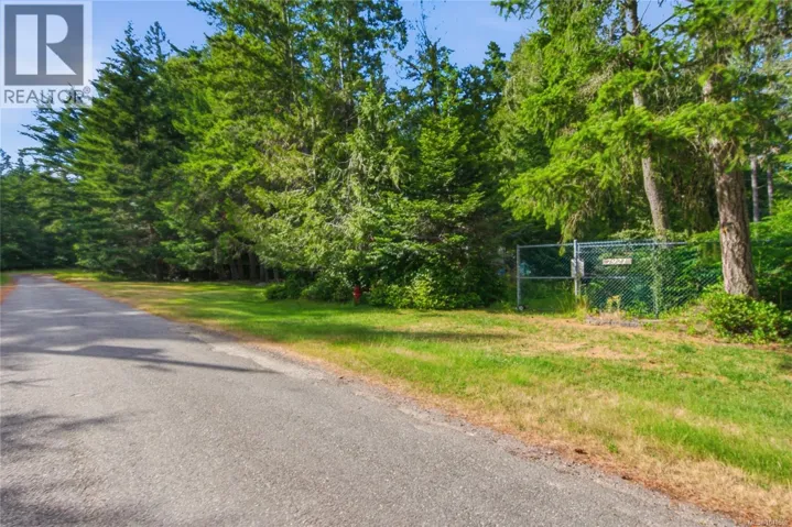 7921 Swanson View Dr, Pender Island, British Columbia V0N2M2
