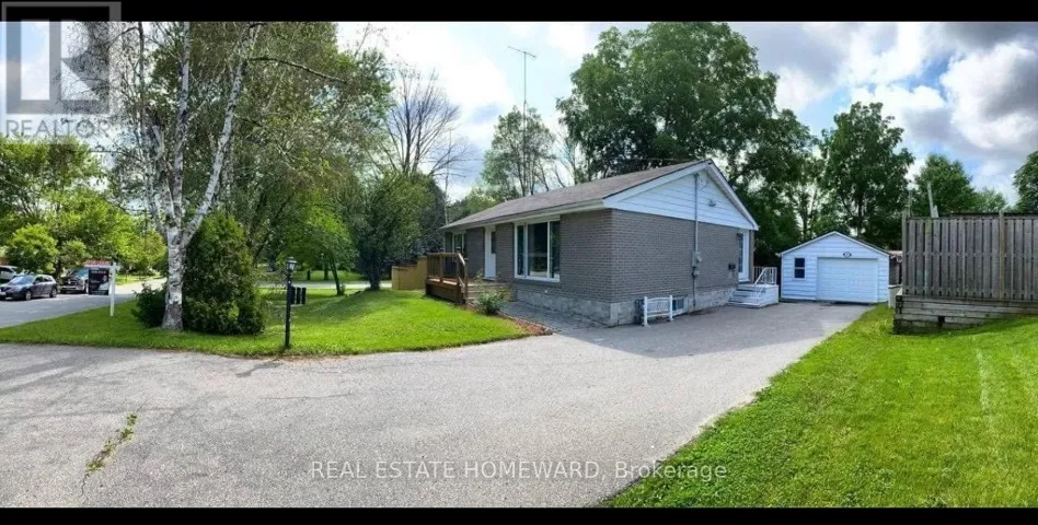 LOWER - 184 AVENUE ROAD, Newmarket (Central Newmarket), Ontario L3Y1N6