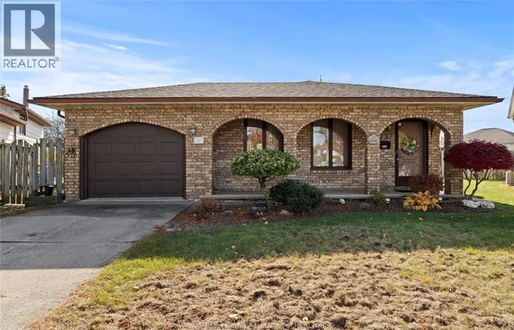 2737 BRAMLEY CRESCENT, Windsor, Ontario N8W4X2