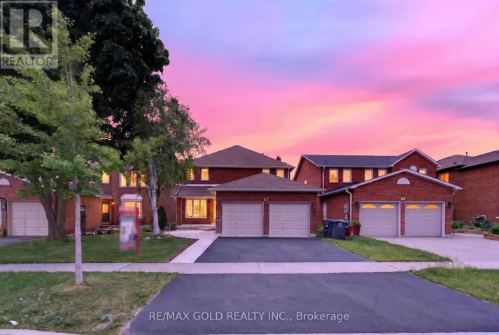37 LORD SIMCOE DRIVE, Brampton (Westgate), Ontario L6S5H4