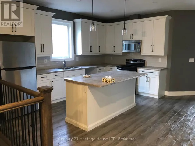 8439 WILLOUGHBY DRIVE W, Niagara Falls (Chippawa), Ontario L2G6X4
