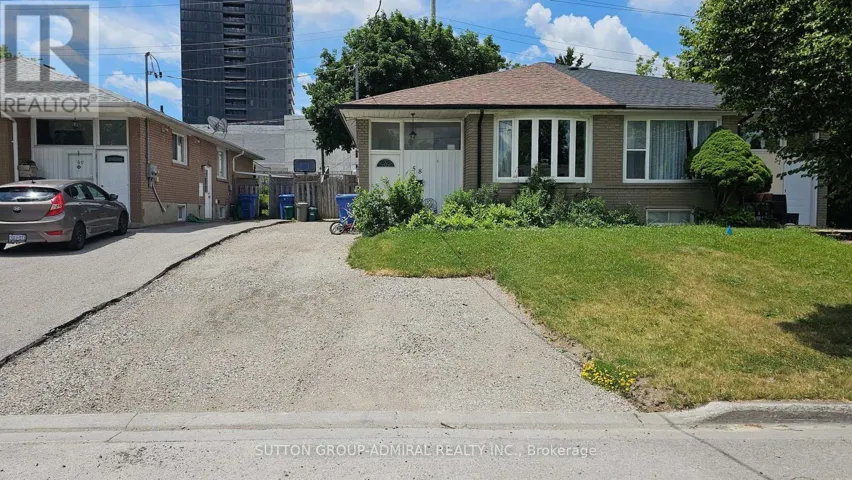 58 MARLIN COURT, Newmarket (Bristol-London), Ontario L3Y2W8