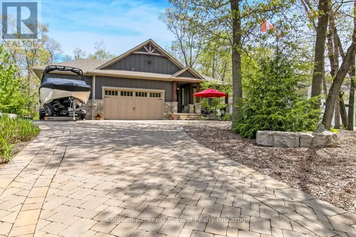 10151 PINERY BLUFFS ROAD, Lambton Shores (Grand Bend), Ontario N0M1T0
