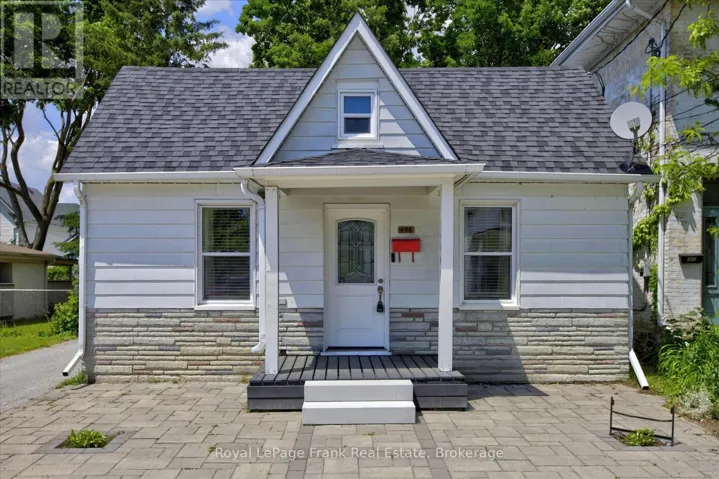 498 HOPKINS AVENUE, Peterborough (Town Ward 3), Ontario K9H2R8