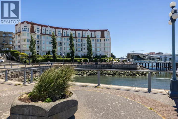 518 10 Paul Kane Pl, Victoria, British Columbia V9A7J8