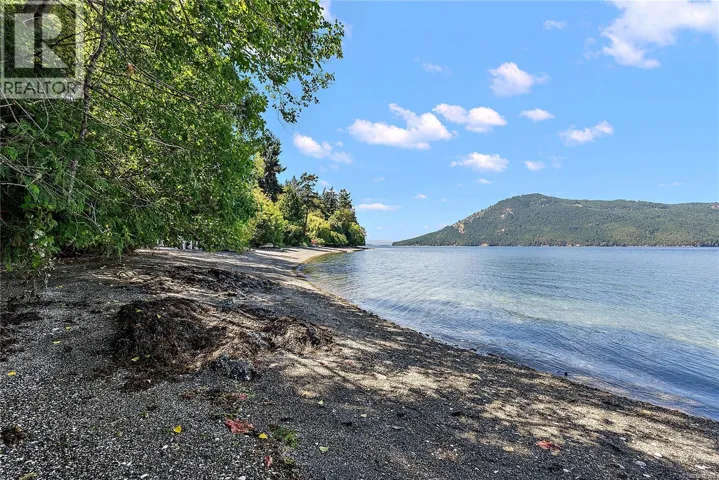 1356 Lands End Rd, North Saanich, British Columbia V8L5K1