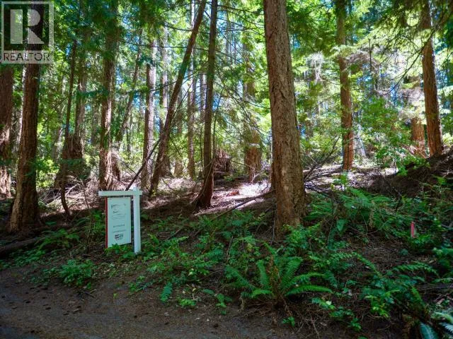3198 VANCOUVER BLVD, Savary Island, British Columbia V0N2G0