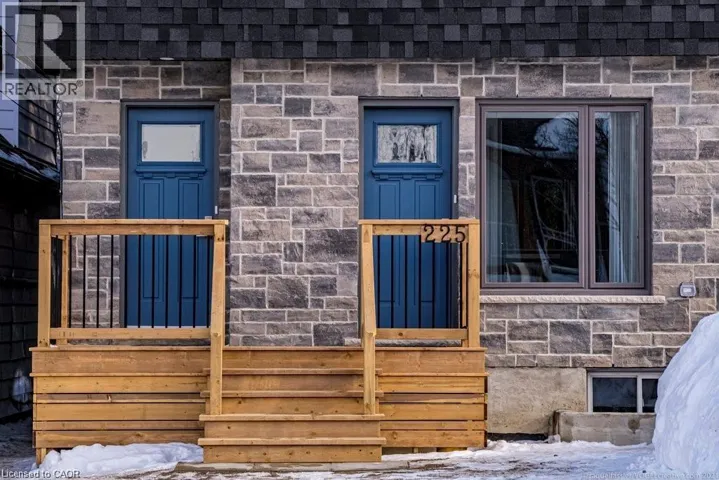 225 EAST 24TH Street Unit# B, Hamilton, Ontario L8V2Y5