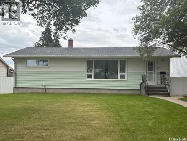 335 Central AVENUE S, Swift Current, Saskatchewan S9H3G4