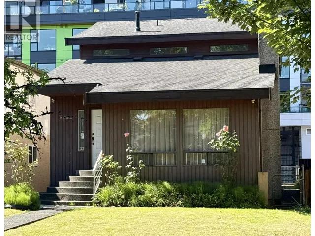 2826 FRANKLIN STREET, Vancouver, British Columbia V5K5B1