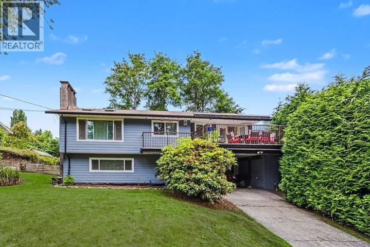 1102 GRANDVIEW ROAD, Gibsons, British Columbia V0N1V3