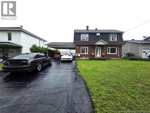 542 Saint-Francois Street, Edmundston, New Brunswick E3V1G8