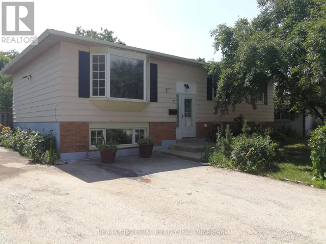 22 MILLER ROAD, Oakville (CP College Park), Ontario L6H1J6
