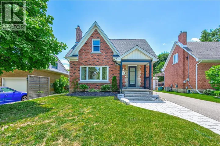 101 TALBOT Street, Kitchener, Ontario N2M2B2