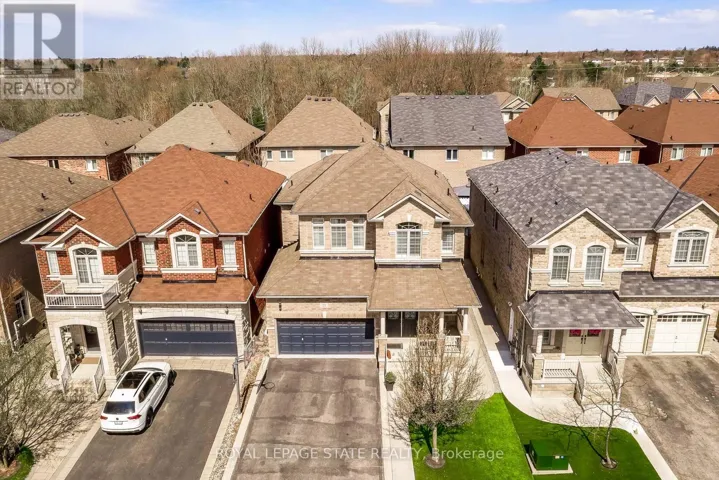 23 MCKNIGHT AVENUE, Hamilton (Waterdown), Ontario L8B0R5