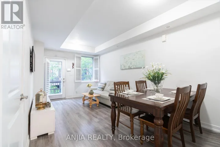 33 - 869 WILSON AVENUE, Toronto (Downsview-Roding-CFB), Ontario M3K0A4