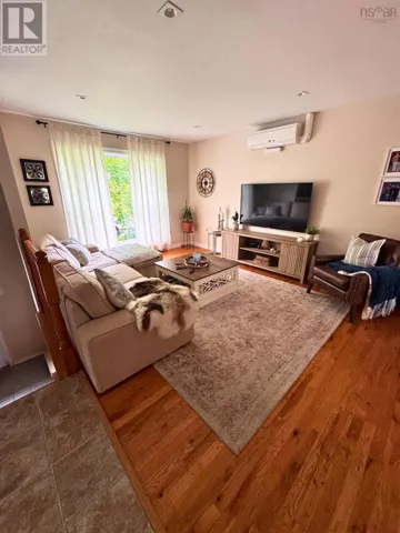 45 Florence Place Court, Lower Sackville, Nova Scotia B4C3Z4