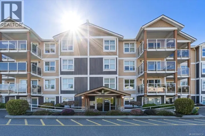 204 4701 Uplands Dr, Nanaimo, British Columbia V9T5Y2