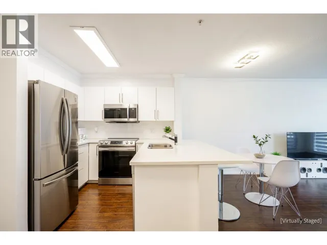204 260 NEWPORT DRIVE, Port Moody, British Columbia V3H5C6