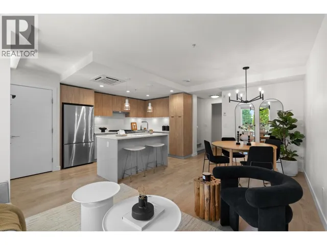 TH3 108 E 8TH STREET, North Vancouver, British Columbia V7L1Y9