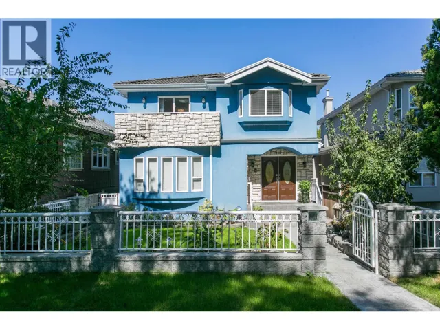 915 E 23RD AVENUE, Vancouver, British Columbia V5V1Y6