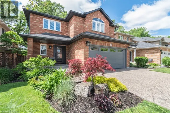 47 PANTANO Drive, Hamilton, Ontario L9B2S8