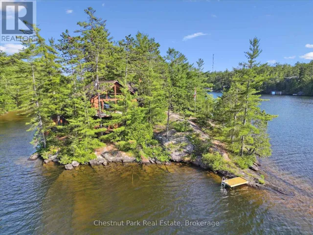 1 DIAMOND ISLAND, Gravenhurst (Muskoka (S)), Ontario P1P1R3